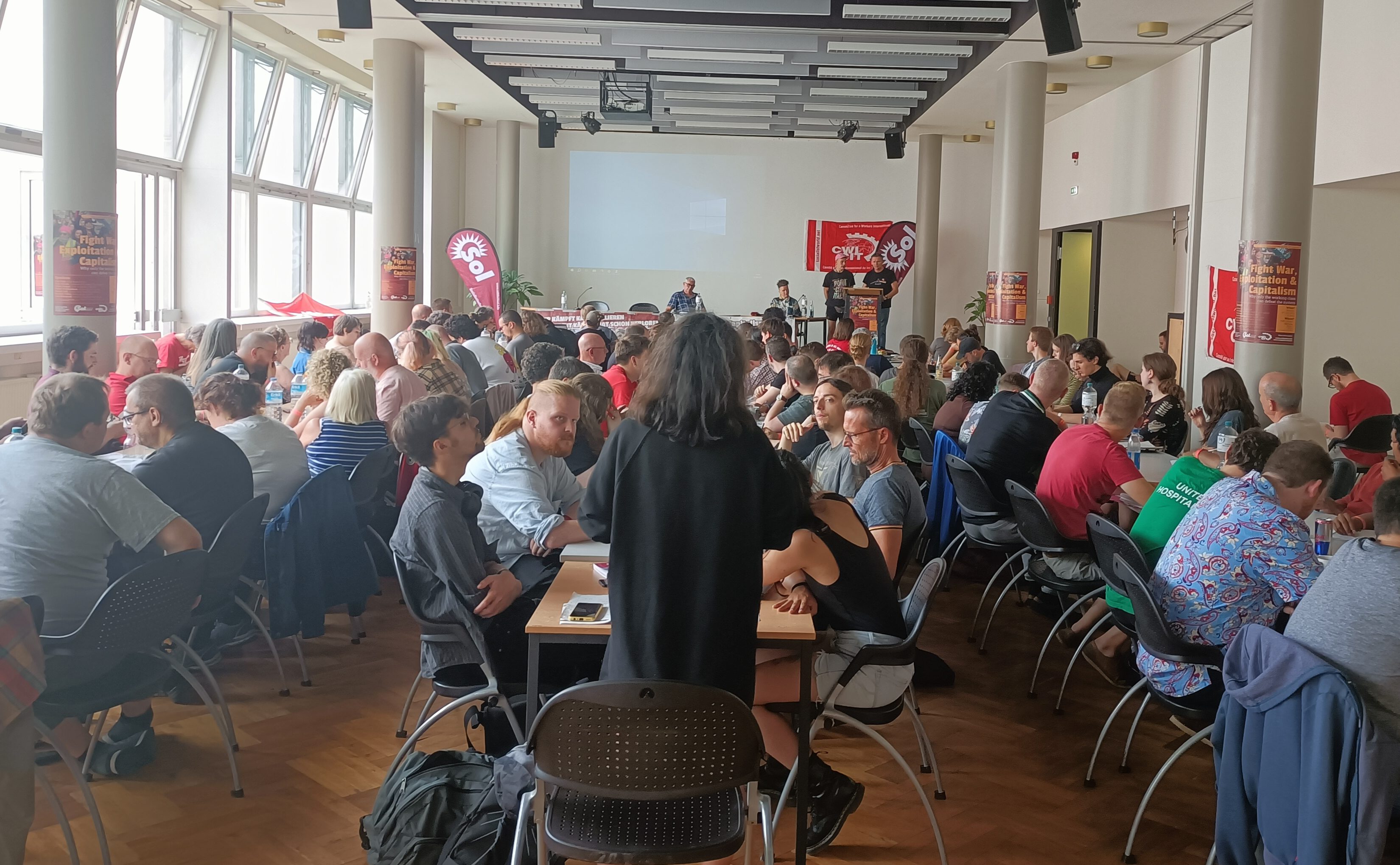 Zusammen für Sozialismus kämpfen weltweit Sozialistische