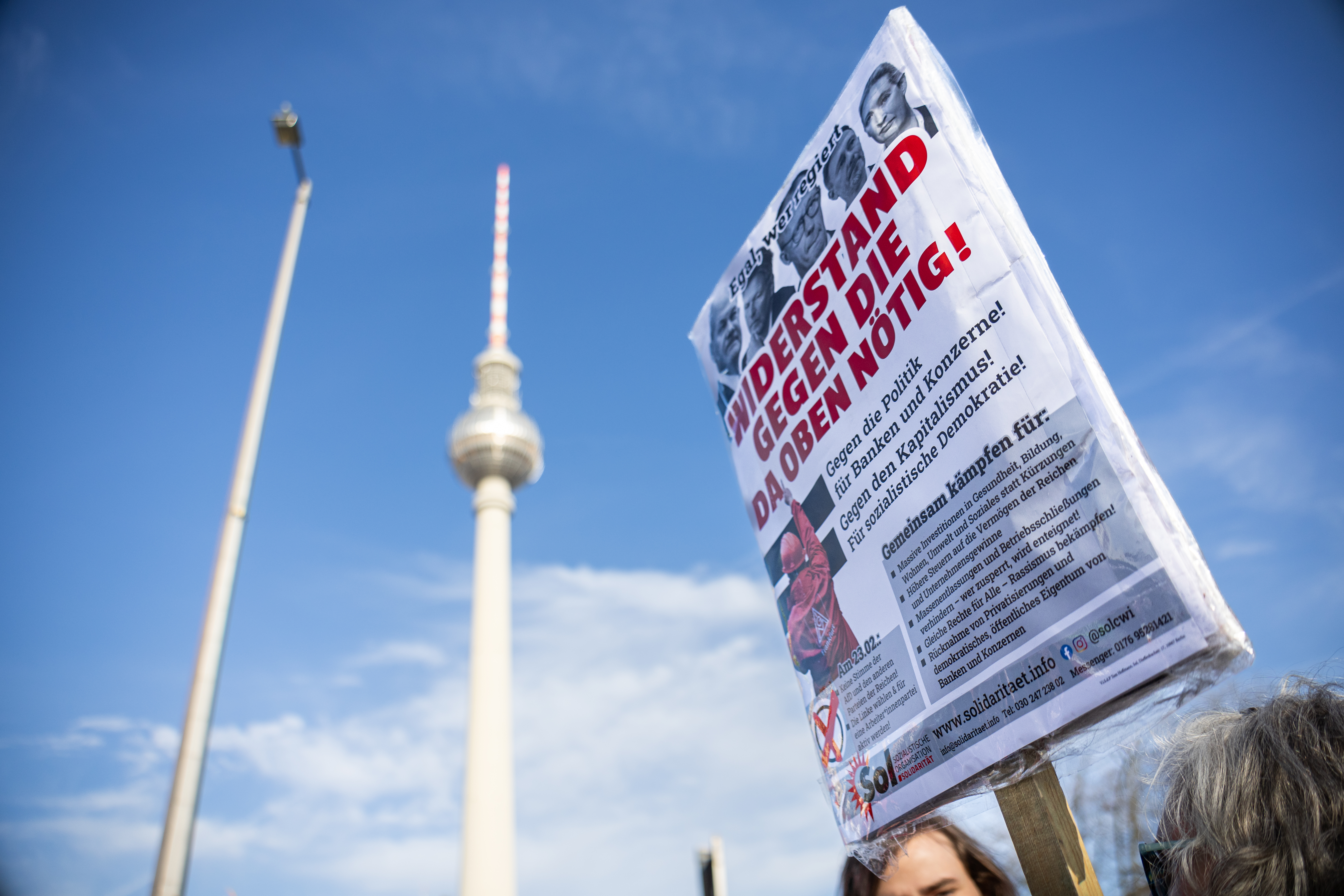 Sind Sozialabbau und Arbeitszeitverlängerung unvermeidbar?