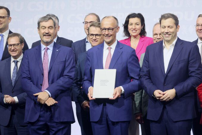 Unterzeichnung des Koalitionsvertrages der 21. Wahlperiode des Bundestages
